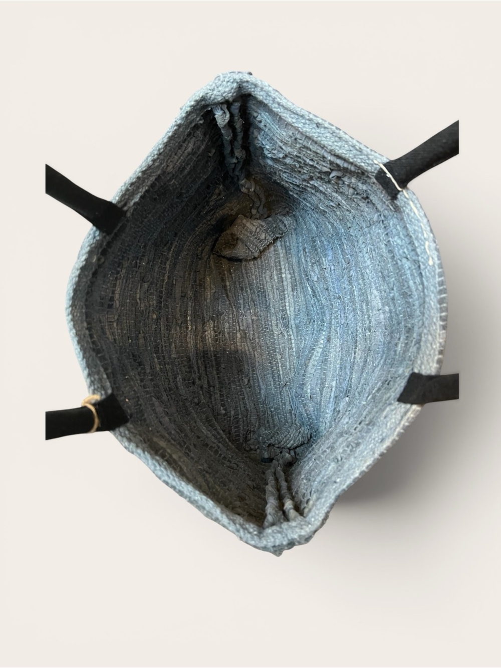 Mabelle Chindie Textured Tote - Picture 4 of 7